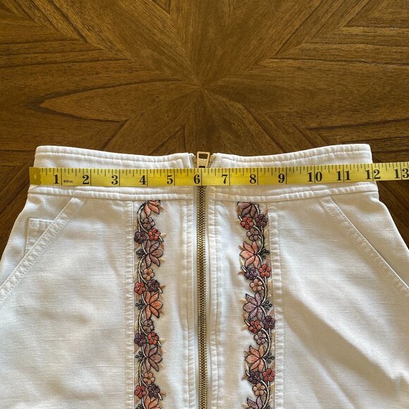 Diane Von Furstenberg Zip Front Skirt with Embroidery | size 2 - Picture 5 of 8